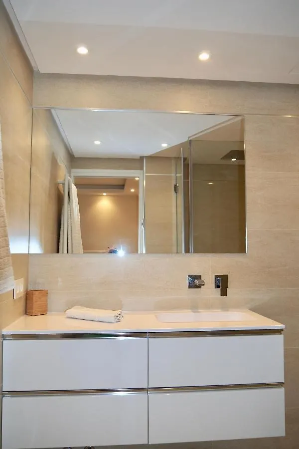 Luxurious Apartment In The Heart Of Puerto Banus Marbella